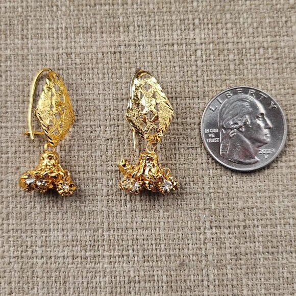 Drop Down Earrings Gold Tone Small Earrings Fashion Jewelry Unbranded - Picture 11 of 11